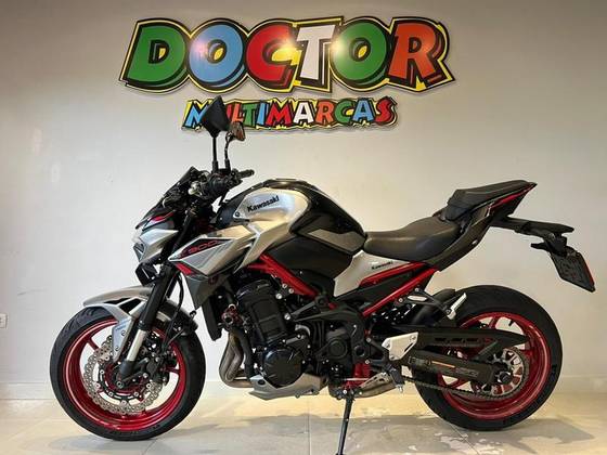 KAWASAKI Z900 KAWASAKI Z900